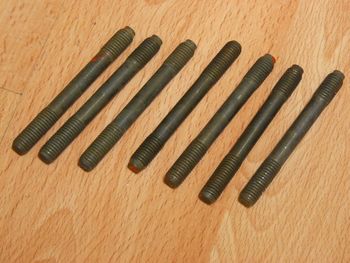 Tornillo prisionero