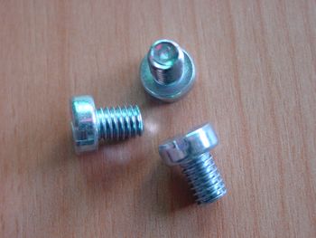 Tornillo de culata