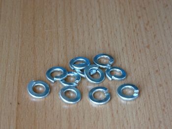 Spring lock washer