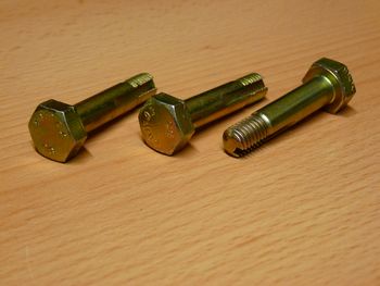 Tornillo hexagonal