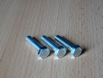 Tornillo hexagonal