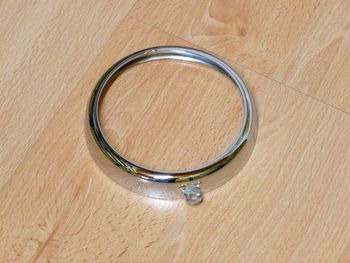 Anillo cromado