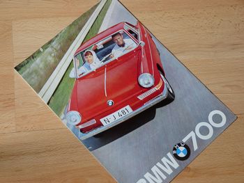 BMW - 700 Coupe, coloured. W 210 100 6.61