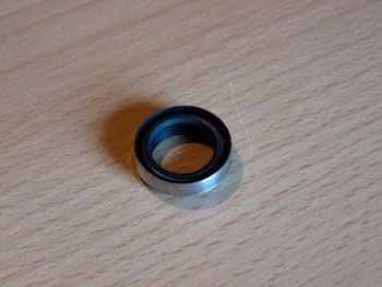 Shaft sealing ring