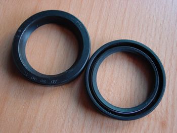 Shaft sealing ring