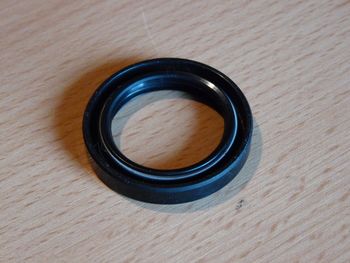 Shaft sealing ring