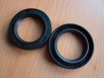 Shaft sealing ring