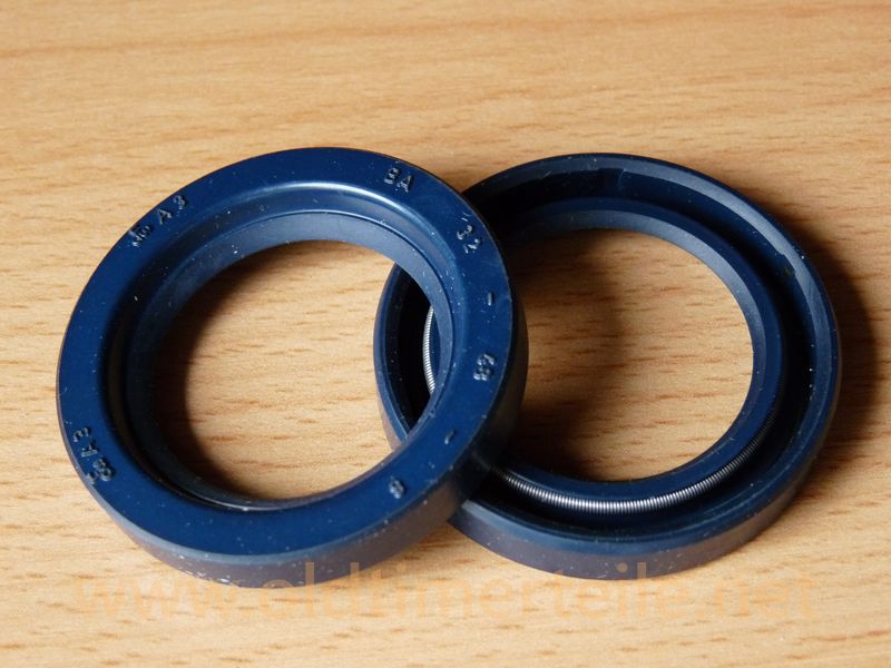 Shaft sealing ring