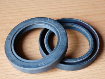 Shaft sealing ring