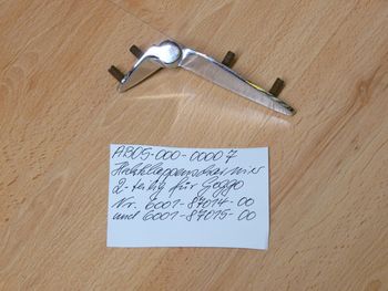 Tailgate hinge