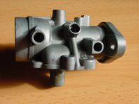 Carburetor housing – image 4