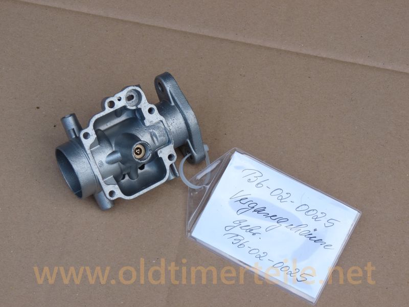 Carburetor housing