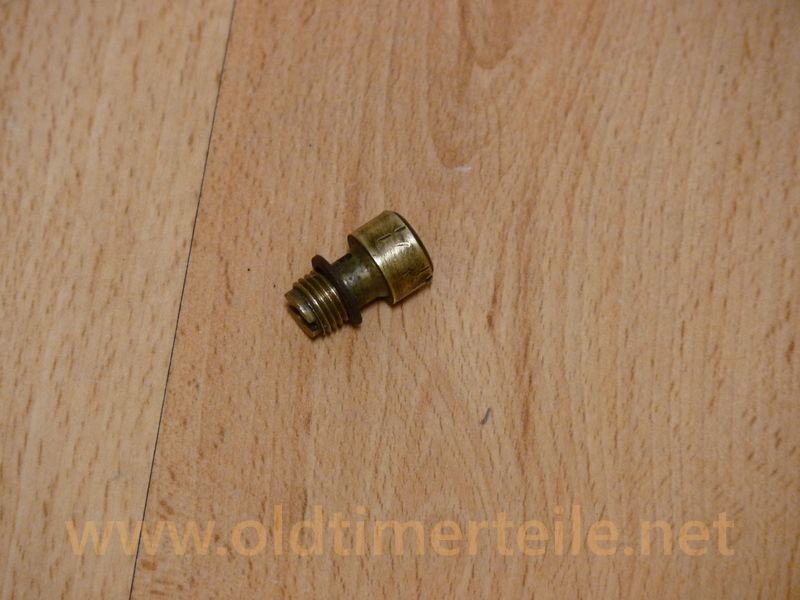 Pump pressure valve