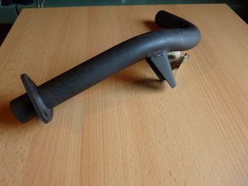 Exhaust pipe
