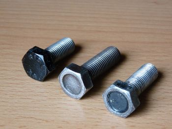 Tornillo hexagonal