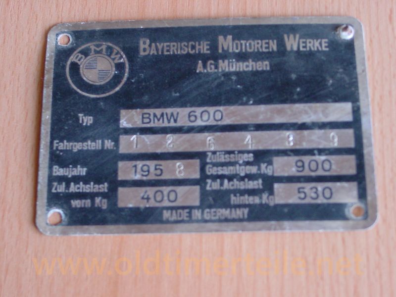 Placa de características
