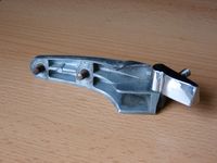 Hatch door hinge – image 5