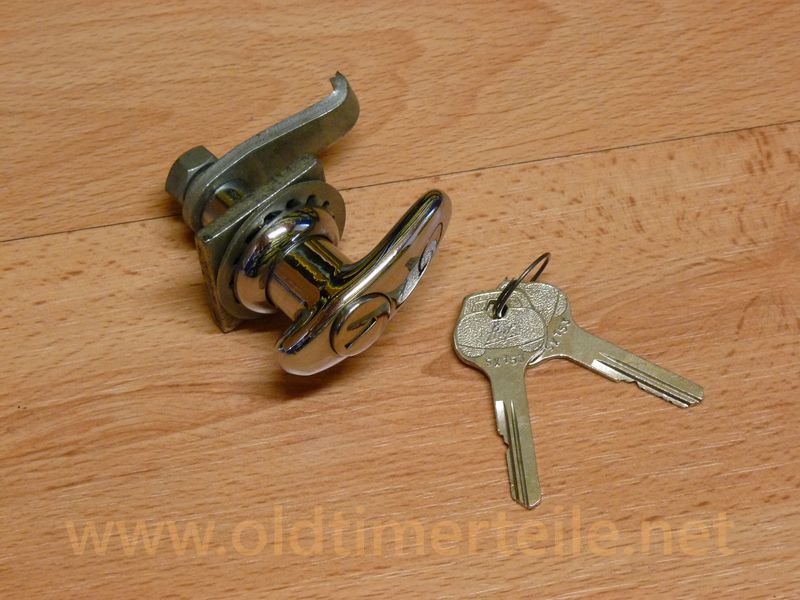 Hatch door locking device