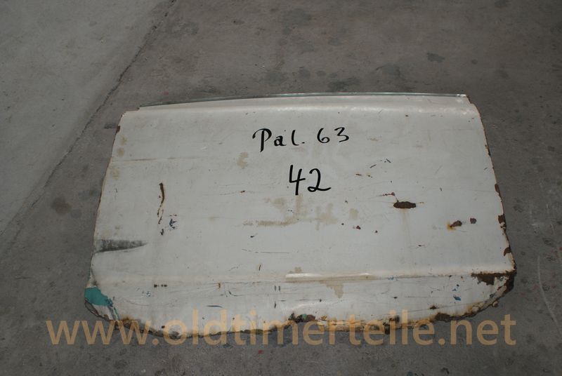 Side panel