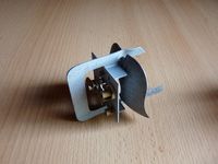 Lamp holder – image 3