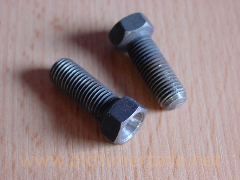 Adjusting screw