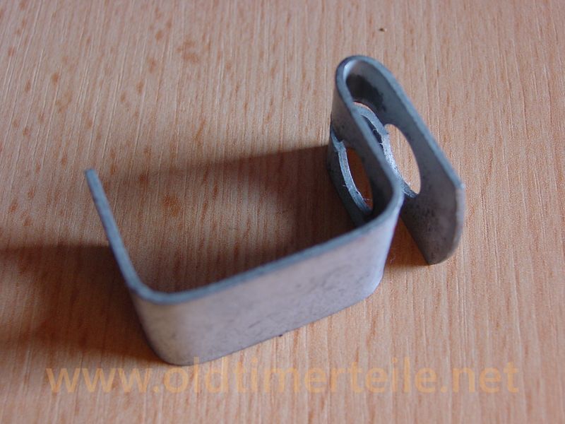 Clamping bracket