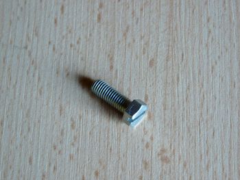 Tornillo hexagonal
