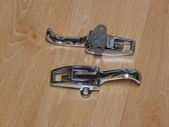 Soft top lock