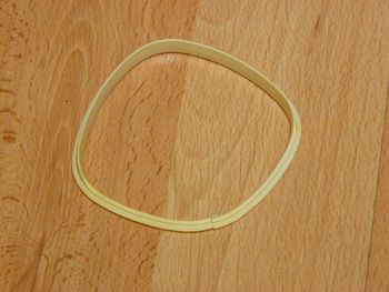 Retainer