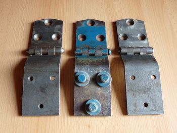 Door hinge