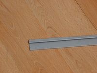 Retaining rail – image 3