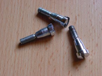 Tornillo cónico