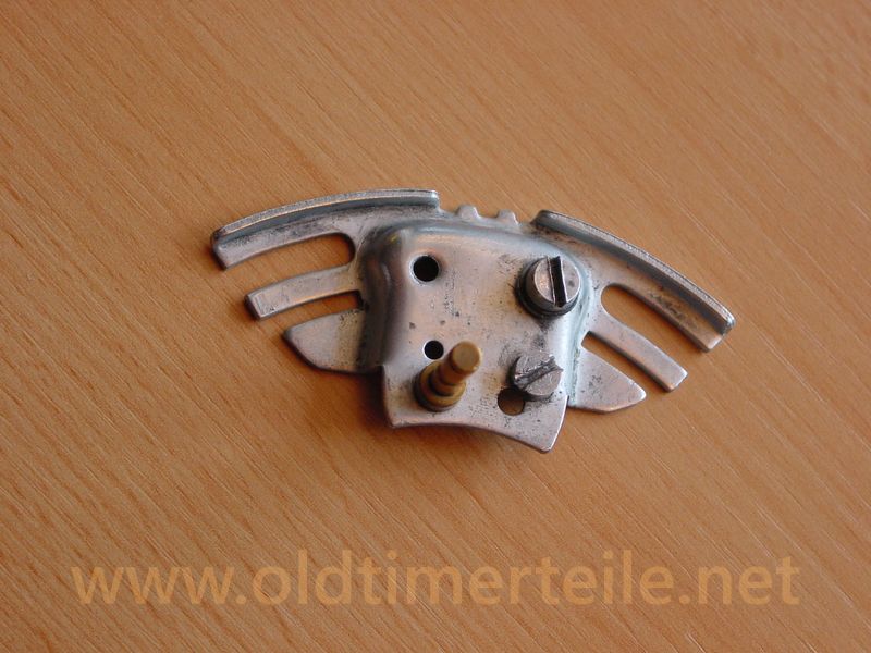 Breaker plate