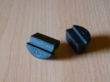 Sealing plug